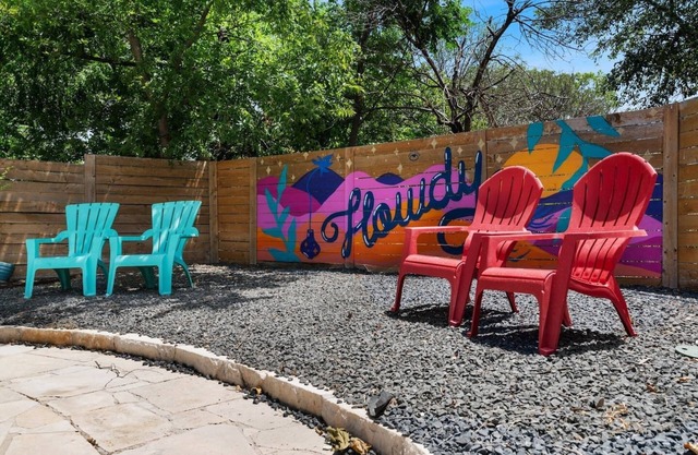 Hacienda Howdy - Pool
