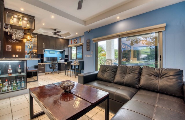 Hacienda Iguana: Luxury Apartment with Pool & Golf