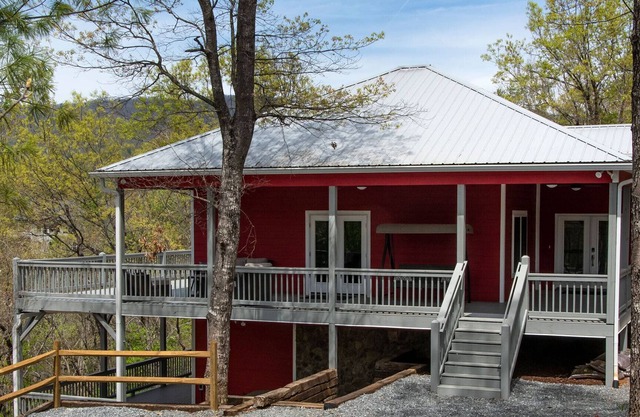 Hacienda Roja - Stunning brand new home with outstanding views and amenities