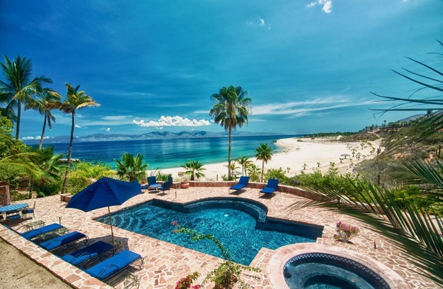 Hacienda Santa Cruz, Luxury Villa