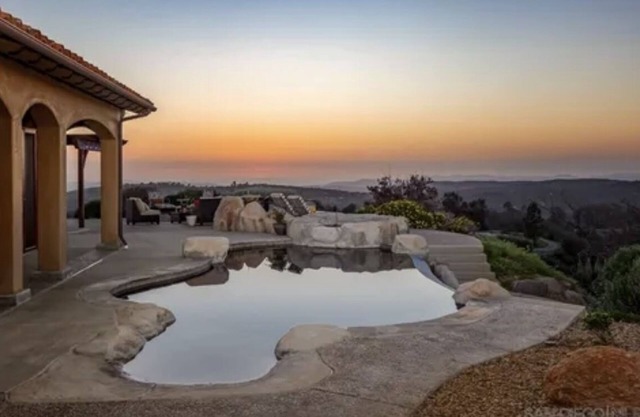 Hacienda style Villa with an incredible view - 25 minutes to Julian