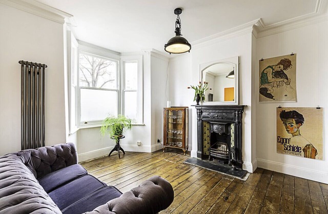 Hackney - Victoria Park: Generous 2 Bed Terrace