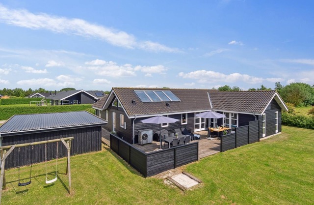 "Hakan" - 900m from the sea by Interhome