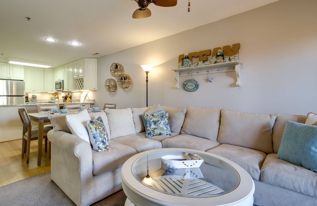 Half-Mi to Ocean City Beach: Condo w/Pool Access,