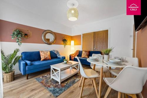 Hall Green B28 Long Stay House with Accessible ground floor Bed and Bathroom