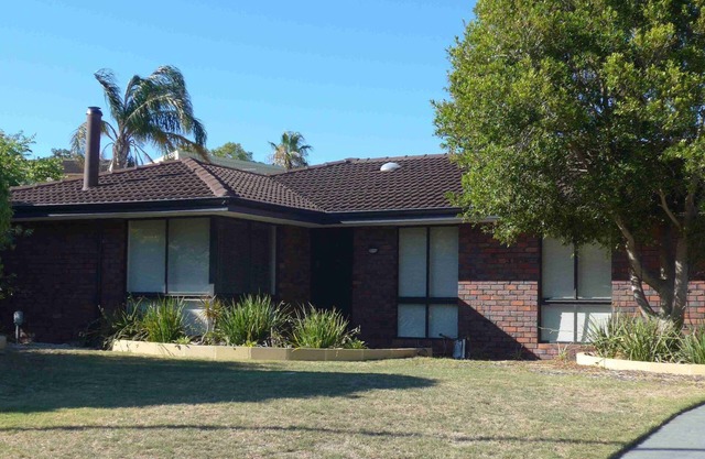 Halls Head Holiday Home - family friendly