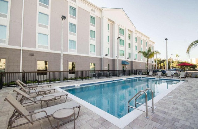 Hampton Inn & Suites Orlando near SeaWorld