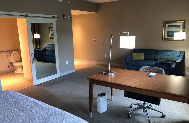 Hampton Inn & Suites Tampa Busch Gardens Area
