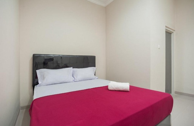 Hanna Residence near RSPI Puri Indah Mitra RedDoorz