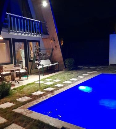 HappyHouse Bungalov Three-Room, SW POOL with lake view, Sapanca B1