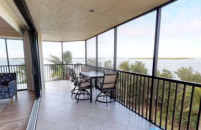 Harbour Tower #317 LUXURIOUS CORNER UNIT AT SANIBEL HARBOUR