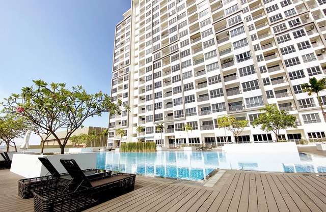 HarbourBay Residences COZY 02 Bedroom Condo | 1 Min Walk From Ferry Terminal