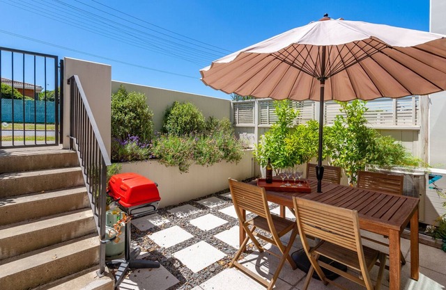 Harbourview Apartment - Taupo Holiday Apartment