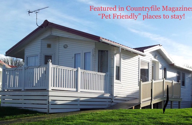 Harvey’s Hideaway Lodge - 6Berth(Superior), Child & Pet Friendly, Private Beach