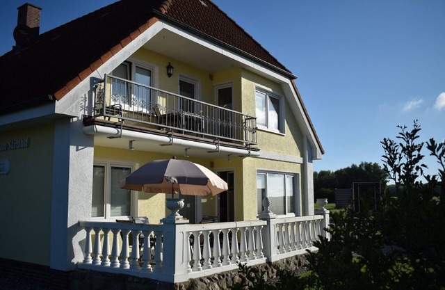 Haus zum Strande "Seestern" in the countryside, close to the Baltic Sea