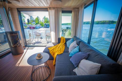 Hausboot Woma D13