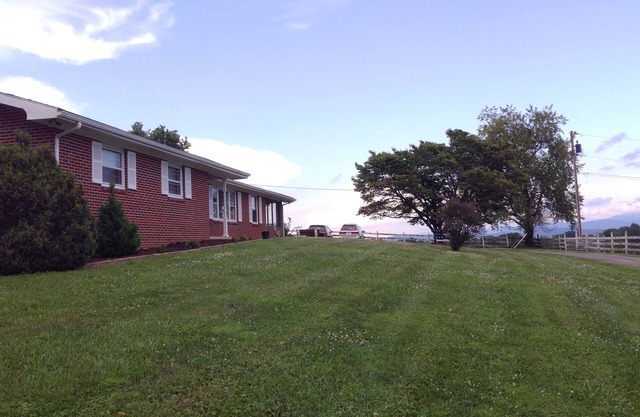 "HayDown" - Private 3-bedroom countryside house just outside lovely Lexington