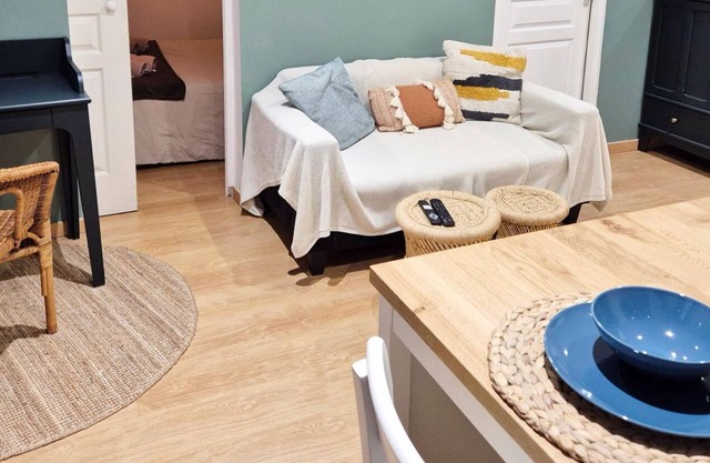 Heart of Sens: Central Oasis 1BR/Near Station