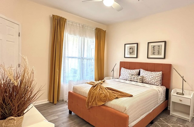 Heated Pool🏊‍♂️Madeira Beach 5min Drive🏖🍹Grill🔥Tennis Court🎾