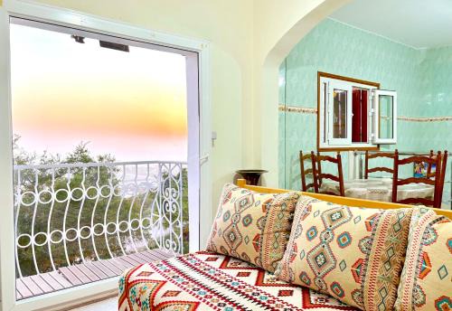 Heenalu surf camp