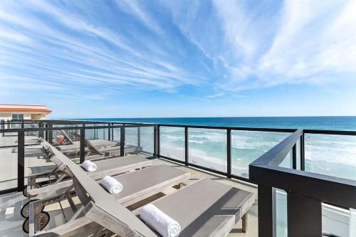 Henderson Beach Villa #4- Six on the Beach