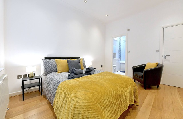 Hendon Escape- 2 bedroom, 3 Beds with en-suite Bath. Near Wembley Stadium