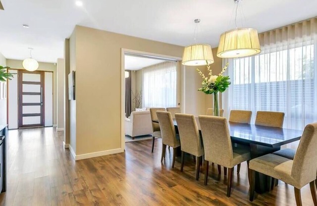 Henley Beach - Your Luxury Home Away From Home