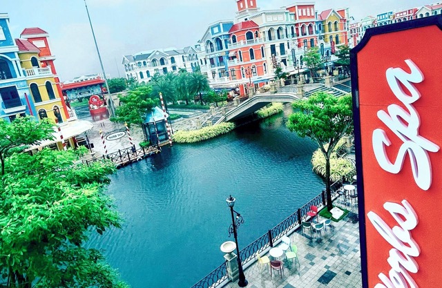 Herbs Spa & Hotel Riverside Grand World