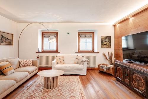 Heritage Luxury Chalet 1 min from Mt Lussari Ski Lift