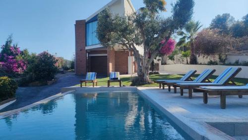 Hermosa villa en Sentiu