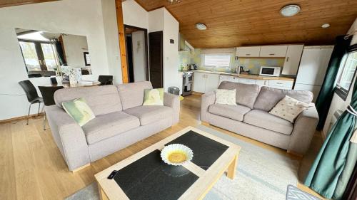 Heron View 24 The Bathing House, Pet friendly, Hoburne Passes
