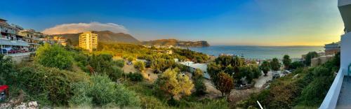 Hibiscus Accommodations and breakfast , Himarë
