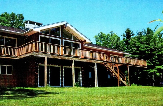 Hickory Hill Mountaintop charming family friendly quiet very private lake view