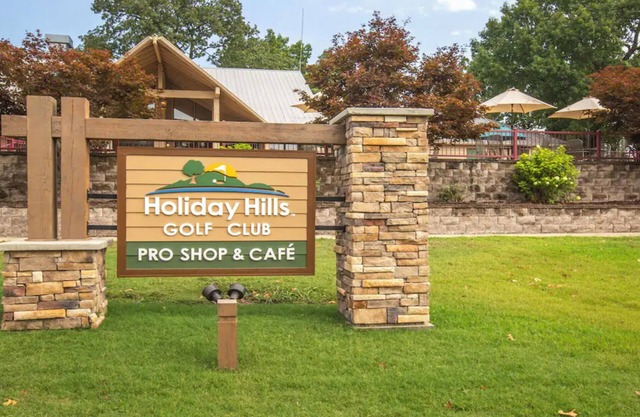 HICV Holiday Hills Resort 1br suite Saturday check-in
