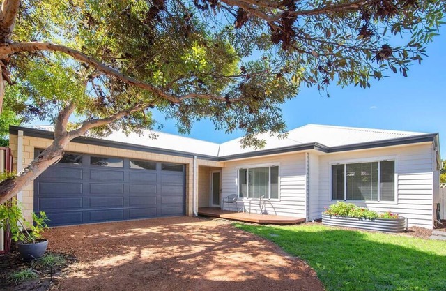 Hideaway on High- 10 minute walk to town