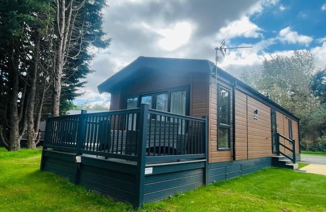 Hideaway Retreat with Hot Tub