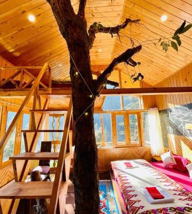 Hideaway Tree Cottage