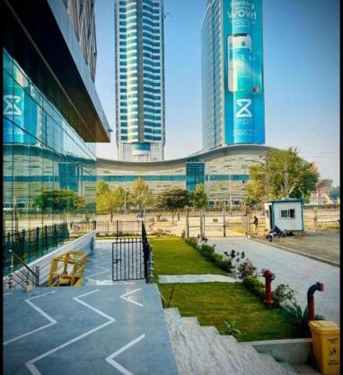 High-Rise Studio in Elysium Opp Centaurus