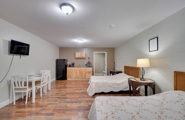 Hike & ATV: Pet-Friendly Briceville Studio