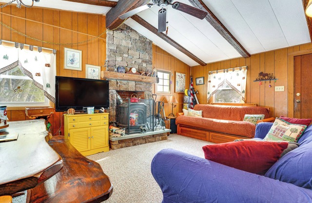 Hike, Ski & Unwind: Cabin w/Deck in Chester!
