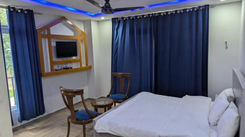 Hills View Hotel