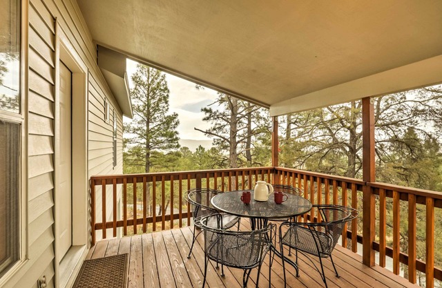 Hillside Haven w/Deck < 2 Miles to Dwtn Ruidoso!