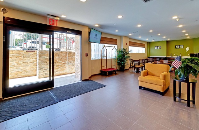 Hillside Hotel