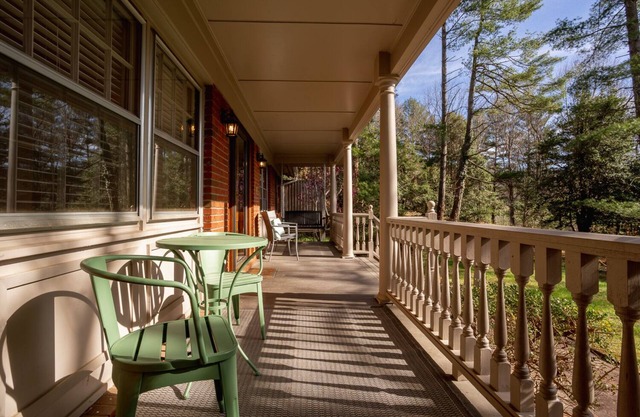 Hilltop at Lake Eden: Private, Wooded Oasis Near Lake Eden!