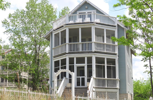 Hilltop Beachwalk Resort Beauty for 23 guests!