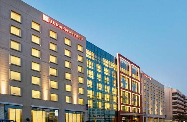 Hilton Garden Inn Dubai, Mall Avenue