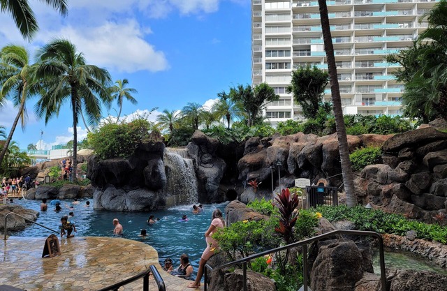 Hilton Hawaiian Village – 2 Bedroom Suite