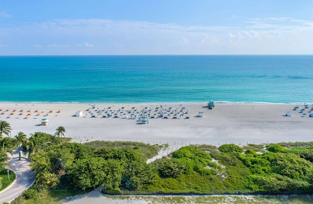 Hilton Vacation Club Crescent on South Beach Miami