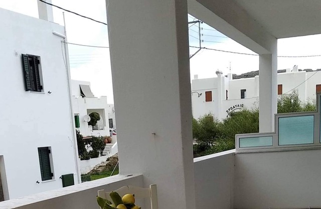 "Hippocampus" adjoining rooms with 2 private wc - 2 min walk from the beach