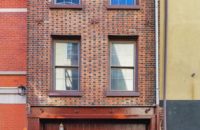 HISTORIC 3BED TOWNHOUSE IN OLD CITY PHILADELPHIA-STEPS FROM METRO/RESTAURANTS